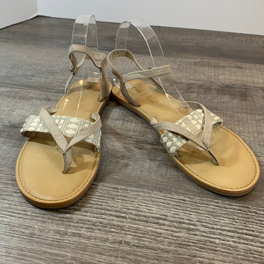 Toms boho style sandals size 10